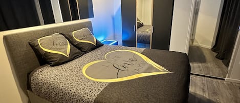 1 chambre, Wi-Fi gratuit, draps fournis