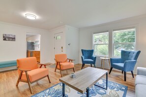 Interior - Downtown Home w/ Patio - Walk to Shops & Dining! (Stevenson)