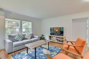 Interior - Downtown Home w/ Patio - Walk to Shops & Dining! (Stevenson)