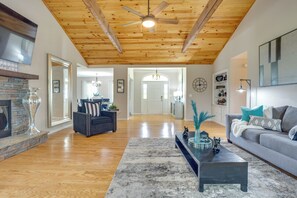 House (3 Bedrooms) | Interior - Remodeled Family Home ~ 2 Mi to Lake Lanier! (Buford)