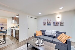 Apartment (1 Bedroom) | Interior
