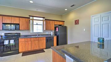 Microwave, oven, stovetop, dishwasher