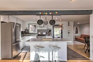 House (2 Bedrooms) | Interior - Seattle Area Getaway ~ 5 Mi to Puget Sound! (Mountlake Terrace)