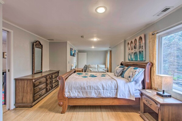 House (2 Bedrooms) | Interior