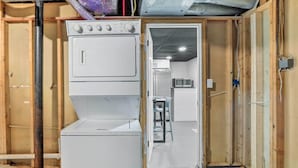 Apartment (1 Bedroom) | Interior - Modern Apartment: 6 Mi to Stone Mountain Park (Stone Mountain)