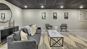 Apartment (1 Bedroom) | Interior - Modern Apartment: 6 Mi to Stone Mountain Park (Stone Mountain)