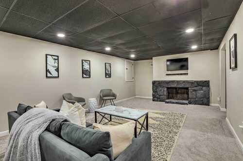 Modern Apartment: 6 Mi to Stone Mountain Park