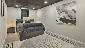 Apartment (1 Bedroom) | Interior - Modern Apartment: 6 Mi to Stone Mountain Park (Stone Mountain)