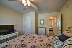 Cottage (3 Bedrooms) | Interior - Oak Island Cottage - Walk to Beach & Intracoastal! (Oak Island)