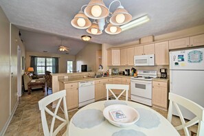 Cottage (3 Bedrooms) | Interior