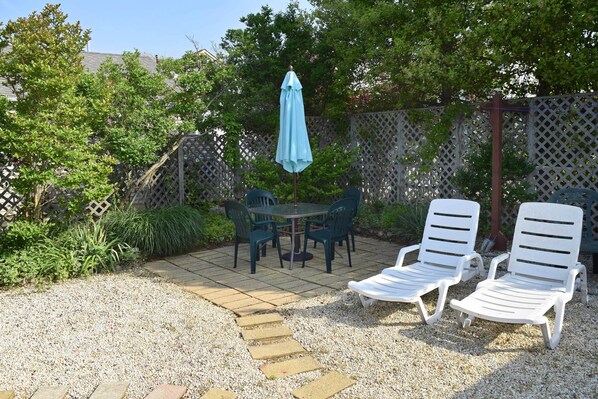 Cottage (1 Bedroom) | Interior - Charming Surf City Cottage - Steps to Beach & Bay! (Beach Haven)