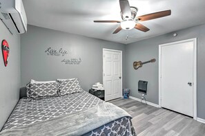 House (3 Bedrooms) | Interior - Modern Nashville Home ~ 10 Mi to Music Row (Nashville)