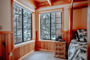 4 Schlafzimmer, Reisekinderbett, kostenloses WLAN, Bettwäsche