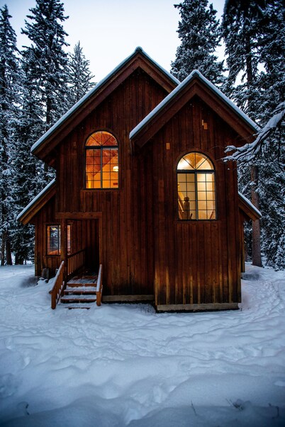 Cabin on Edge of Forever by Cottonwood Lodging
