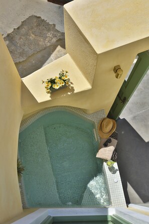 Property grounds - Yellow Orchid Cycladic House with Private Hot Tub (Santorini)