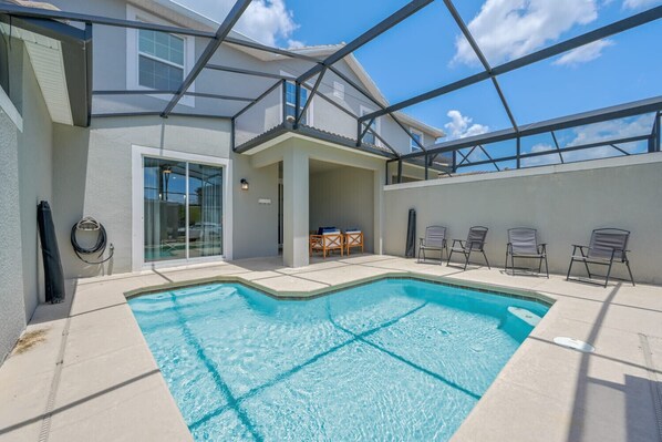 A heated pool - Last Minute Disney Getaway! Townhouse with Private Pool. Book Now! #104039 (Orlando)