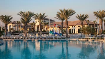 Et oppvarmet basseng