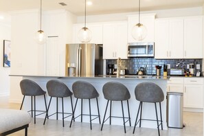 Fridge, microwave, oven, stovetop - Last Minute Disney Getaway! Private Pool & Themed Bedrooms. Book Now! #104133 (Orlando)