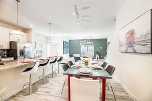 Dining - Last Minute Disney Getaway! Townhouse with Private Pool. Book Now! #108087 (Orlando)