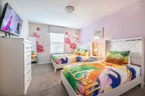 5 chambres, fer et planche à repasser, Wi-Fi, draps fournis