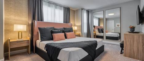 4 bedrooms, iron/ironing board, WiFi, bed sheets