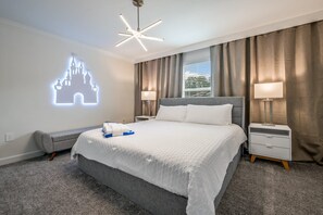 4 室のベッドルーム、アイロン / アイロン台、WiFi、ベッドシーツ