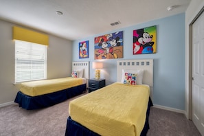 5 habitaciones, tabla de planchar con plancha, wifi y ropa de cama 