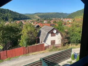 Property grounds - Salt Key House R Praid (Praid)