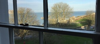 Chestnuts 3a Seymer Road, 3 bed flat close town centre and overlooks Swanage Bay