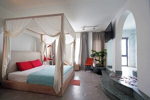 Exclusive Studio Suite | Desk, soundproofing, free WiFi - 69 Boutique by Minova  (Hanoi)