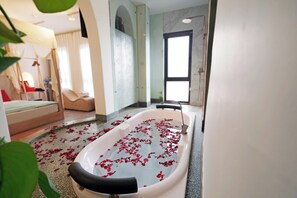 Exclusive Studio Suite | Bathroom | Free toiletries, hair dryer, slippers - 69 Boutique by Minova  (Hanoi)
