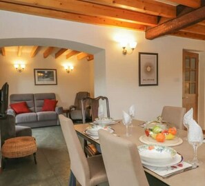 Dining - Characterful & spacious C17th cottage. 3 Bed. Pet friendly. Rural tranquillity. (Lowick Green)