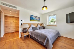 2 chambres, fer et planche à repasser, lit parapluie, Wi-Fi gratuit