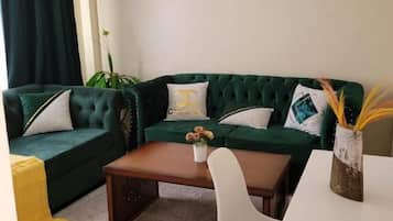 City Apartment | Living area