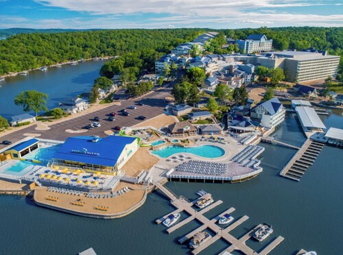 Beachy Lakefront - Covered Patio - Putting Green - No Stairs/Easy Access - Kg Bd