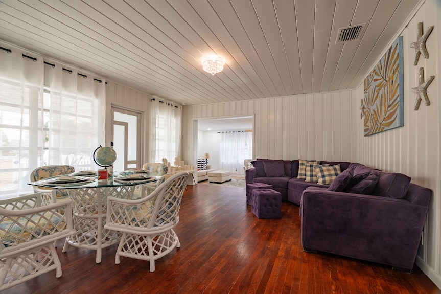 Pet Friendly Stuart Oasis Beach House - Hobe Sound, FL