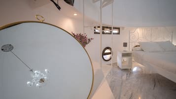 1 slaapkamer, een strijkplank/strijkijzer, wifi, beddengoed