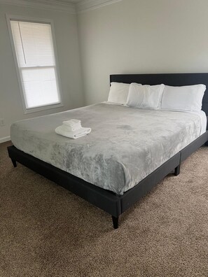 3 habitaciones, tabla de planchar con plancha y wifi gratis