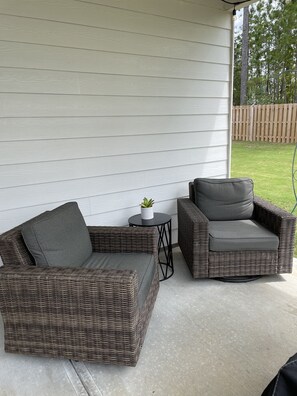 Terrace/patio - Convenient Masters Rental  (Evans)