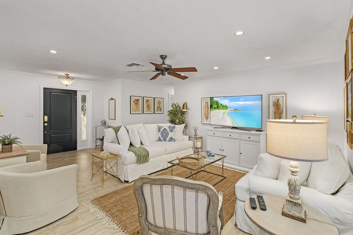 Photo 7 of Renovated Villa less than 1 mile to beach with heated Pool! Dog Friendly!