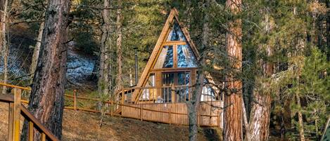 Standard Bungalow | Free WiFi, bed sheets