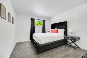 7 bedrooms, iron/ironing board, travel cot, WiFi - Casa Rancho 7 Bedrooms House (Las Vegas)