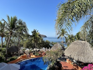 Pool - March Break Mexico Getaway
2 Bedroom Beach front Vacation Home
Sleeps 6 (Zihautanejo)