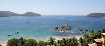 March Break Mexico Getaway
2 Bedroom Beach front Vacation Home
Sleeps 6