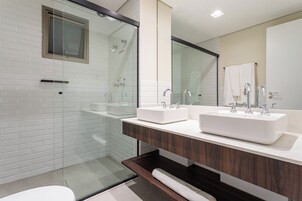 Deluxe Apartment, 2 Bedrooms (1 Double Bed and 2 Single Beds) (97 m) | Bathroom | Shower, hair dryer, towels, soap