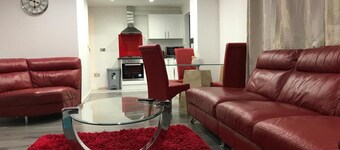 Inviting 2-bed Fully Furnished House-high Wycombe