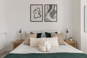 2 bedrooms, desk, iron/ironing board, free WiFi