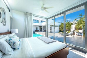 3 quartos, ferros/tábuas de passar roupa, Wi-Fi, roupa de cama