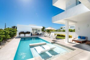 Pool - Luxury 3bdr Villa, Oceanview, Hotel Amenities v4 (Providenciales)