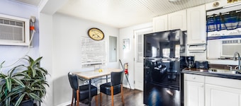 Lake view cabin on lake panasoffkee near big bass grill and great fishing